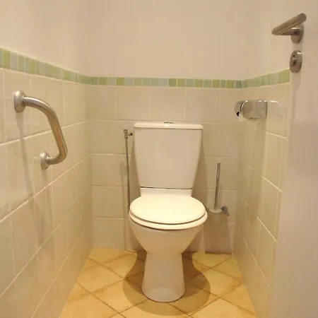 Moderne à - 50 M² - Vue Sur Jardin * Antibes
