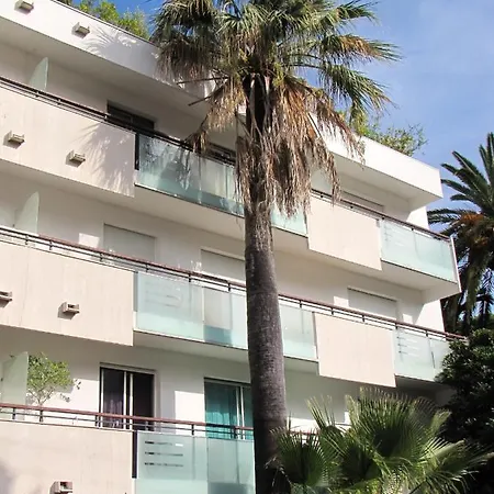 Moderne à - 50 M² - Vue Sur Jardin * Antibes
