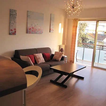 Moderne A - 50 M² - Vue Sur Jardin * Antibes