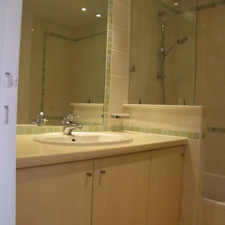 Moderne A - 50 M² - Vue Sur Jardin 公寓 昂蒂布