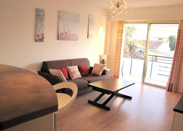 Moderne A - 50 M² - Vue Sur Jardin Apartment Antibes